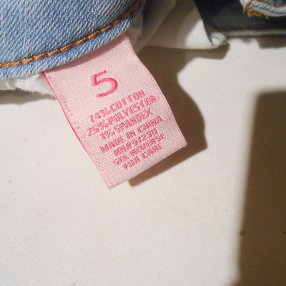 almost famous high rise jean shorts 5 - Picture 3 of 3